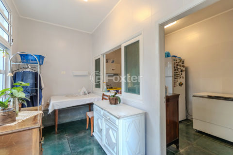Image 32 - 1030043