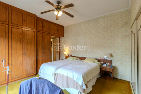 Image 42 - 1030043