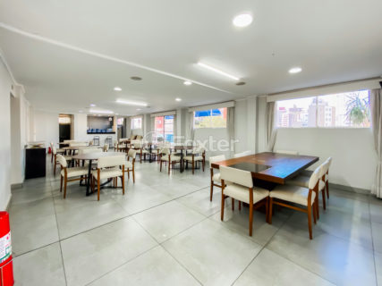 Image 31 - 1030044