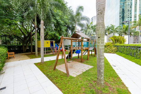 Image 40 - 1030045