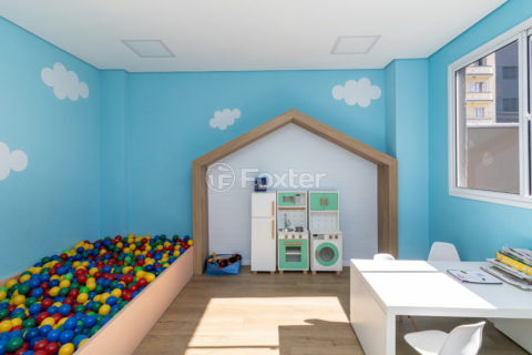Image 18 - 1030051