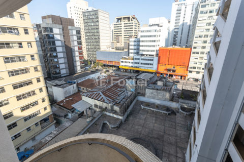 Image 29 - 1030055
