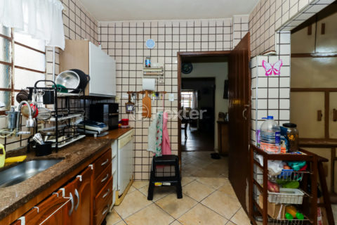 Image 8 - 1030058