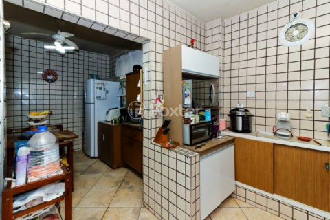 Image 7 - 1030058