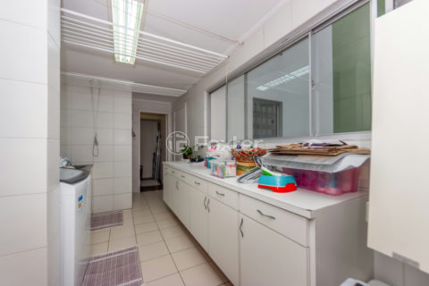 Image 36 - 1030059