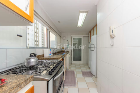 Image 9 - 1030059