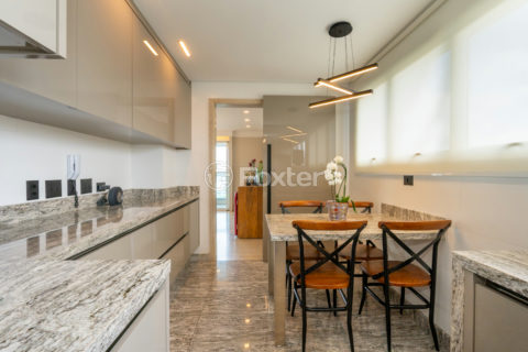 Image 31 - 1030062