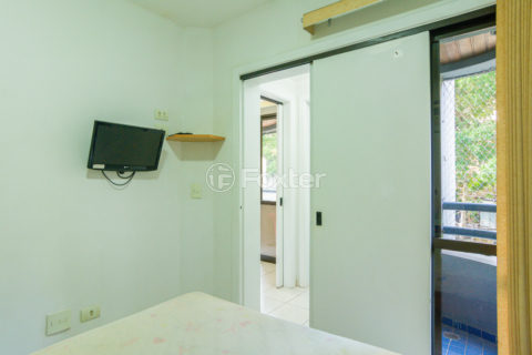 Image 9 - 1030067