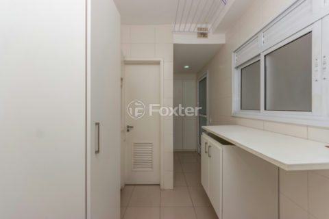 Image 36 - 1030071