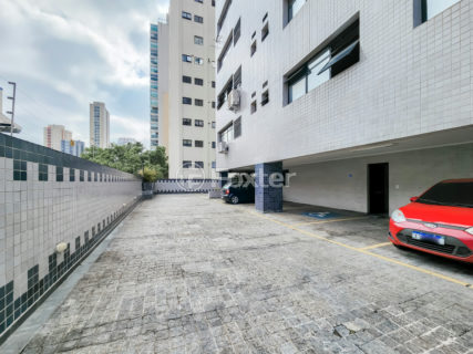 Image 26 - 1030074