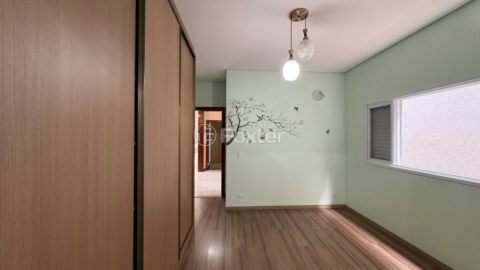 Image 30 - 1030075