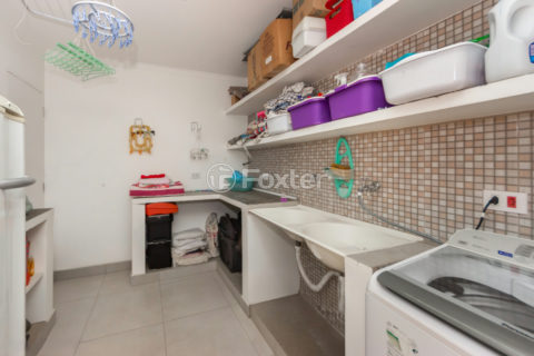 Image 37 - 1030076