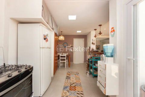 Image 28 - 1030076