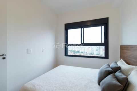 Image 7 - 1030082