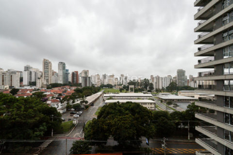 Image 23 - 1030090