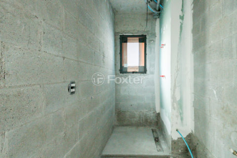 Image 28 - 1030090