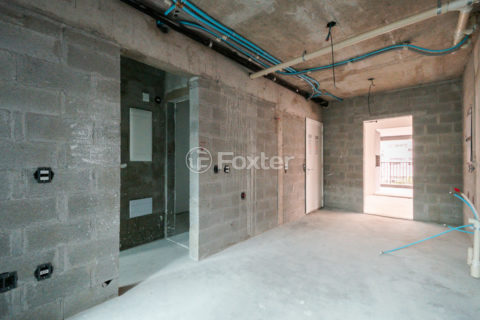 Image 33 - 1030090