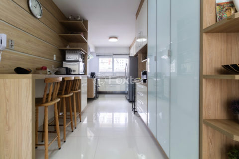 Image 38 - 1030101