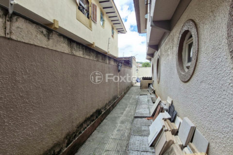 Image 61 - 1030104