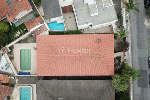 Image 68 - 1030104
