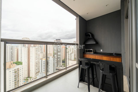 Image 37 - 1030105