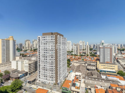 Image 18 - 1030109