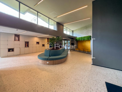 Image 31 - 1030111
