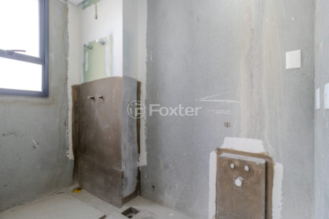 Image 38 - 1030112