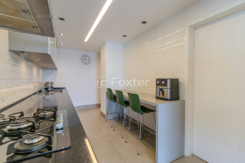 Image 30 - 1030142
