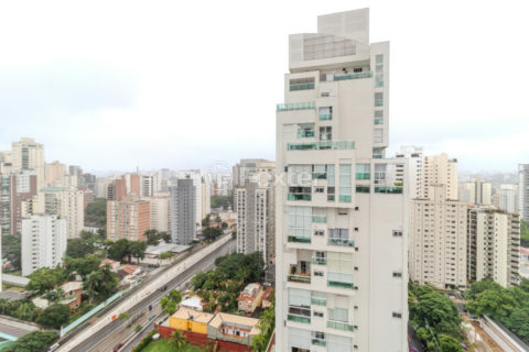 Image 25 - 1030142