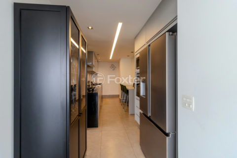 Image 9 - 1030142