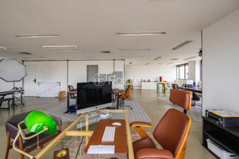 Image 3 - 1030158