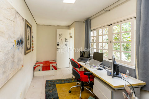 Image 38 - 1030164