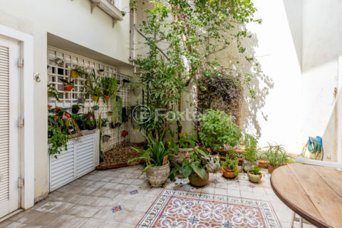Image 35 - 1030164