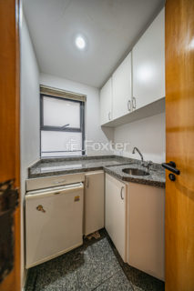 Image 56 - 1030172