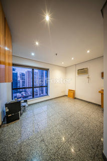 Image 43 - 1030172