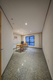 Image 25 - 1030172