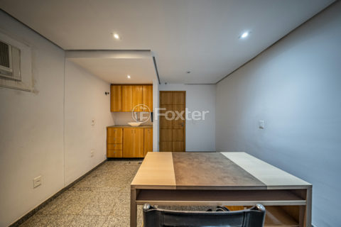 Image 38 - 1030172