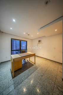 Image 35 - 1030172