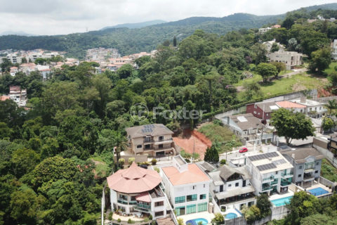 Image 9 - 1030178