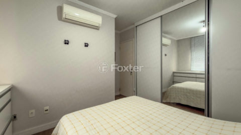 Image 19 - 1030181