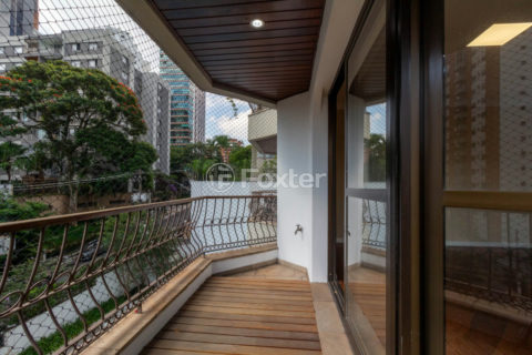 Image 37 - 1030184