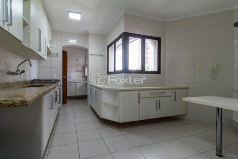Image 39 - 1030184