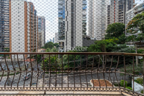Image 9 - 1030184