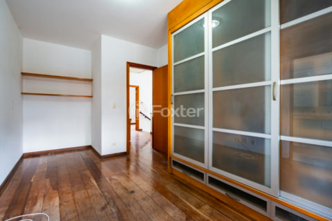 Image 33 - 1030192