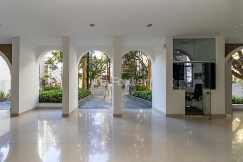 Image 85 - 1030194