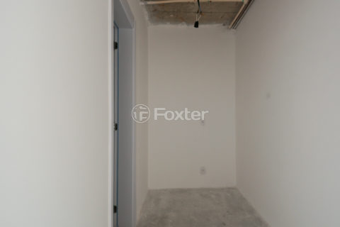 Image 21 - 1030195