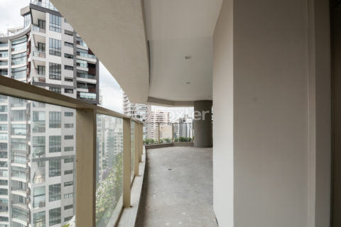 Image 10 - 1030195