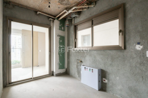 Image 20 - 1030195