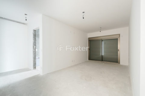 Image 31 - 1030195